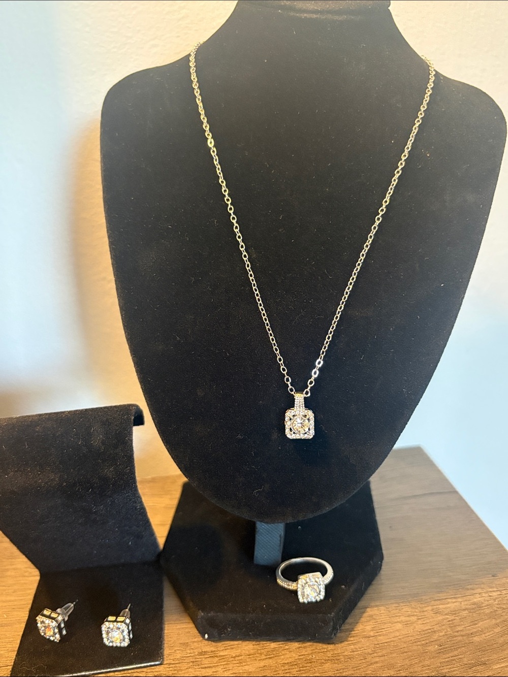 4-Piece Silver-Tone Crystal Jewelry Set – Necklace Earrings Ring